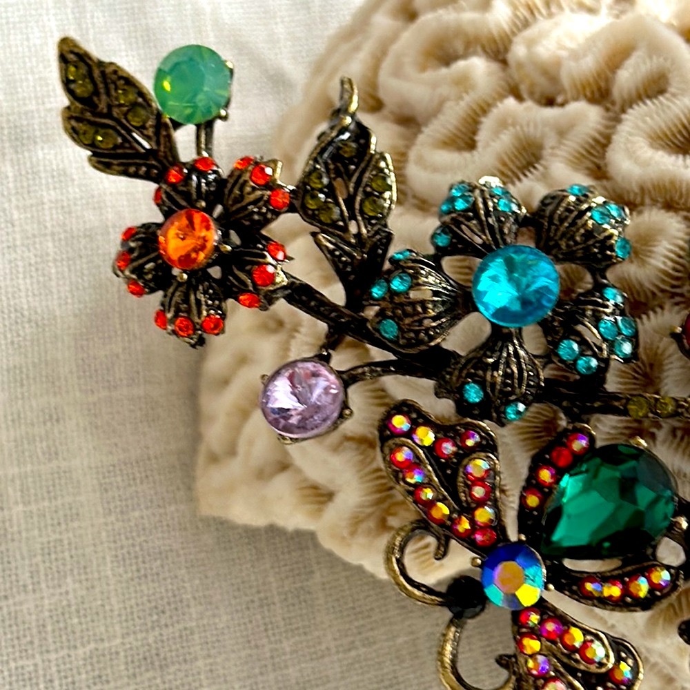 Gorgeous Exciting Large Statement Brooch - image 5